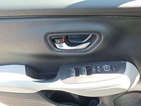 Certified 2025 Honda HR-V EX-L image 13