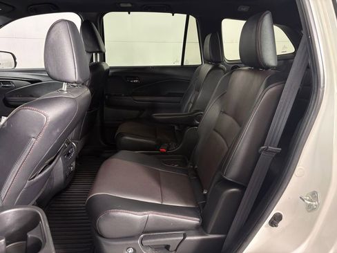 Used 2021 Honda Pilot Black Edition image 40
