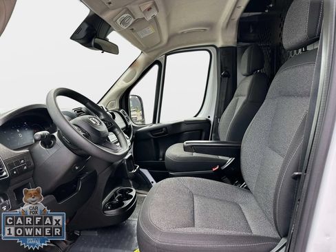 Used 2025 RAM ProMaster 2500 w/ U-Haul Equipment Group FWD image 18