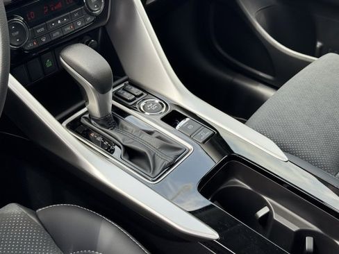 New 2025 Mitsubishi Eclipse Cross image 14