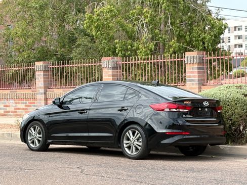 Used 2018 Hyundai Elantra SEL FWD image 4