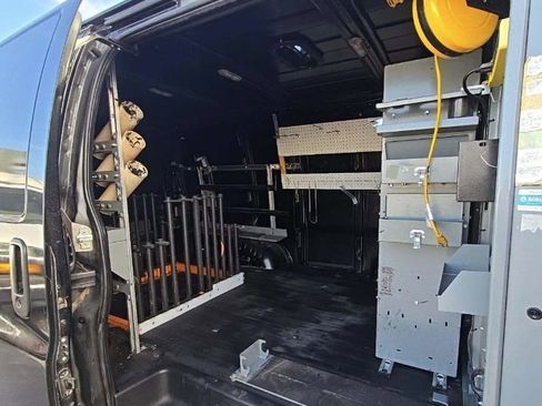 Used 2018 Chevrolet Express 2500 w/ Driver Convenience Package image 14