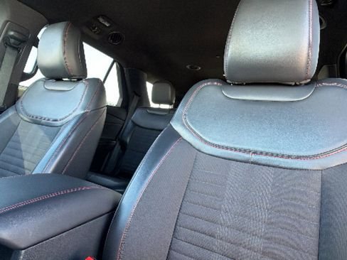 Used 2025 Ford Explorer ST-Line AWD/4WD image 11