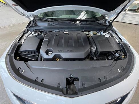 Used 2018 Chevrolet Impala LS FWD image 30