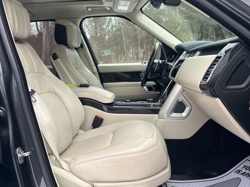 Used 2019 Land Rover Range Rover Autobiography image 6