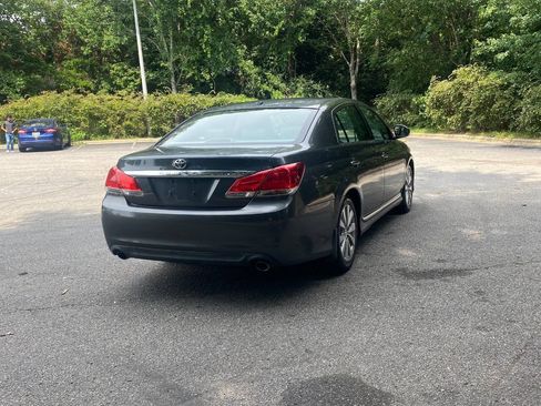Used 2011 Toyota Avalon Limited FWD image 5