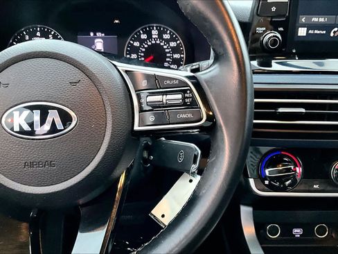 Used 2021 Kia Seltos S image 23