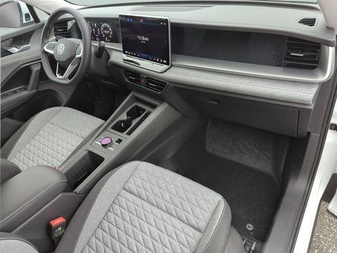 New 2026 Volkswagen Tiguan S FWD image 17