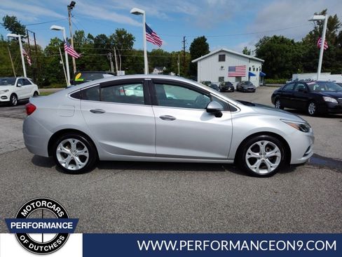 Used 2017 Chevrolet Cruze Premier FWD image 2
