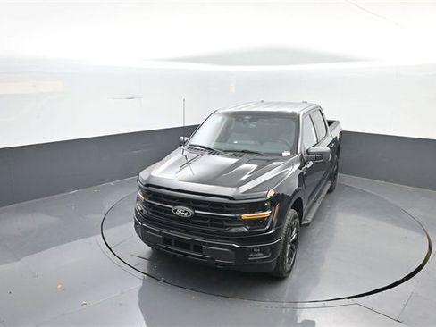 New 2025 Ford F150 XLT w/ Equipment Group 303A High image 17