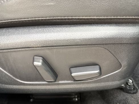 Certified 2025 Kia Sportage SX FWD image 33