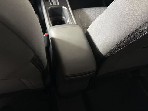 Used 2025 Nissan Kicks SV FWD image 21