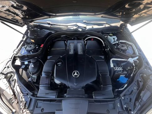 Used 2015 Mercedes-Benz E 400 Sedan w/ Driver Assistance Package image 43