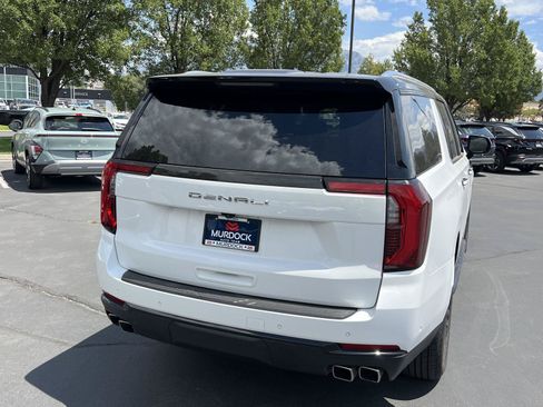 Used 2025 GMC Yukon XL Denali AWD/4WD image 8