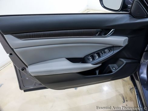 Used 2019 Honda Accord EX image 25