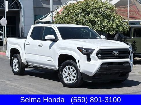Used 2024 Toyota Tacoma SR5 AWD/4WD image 2