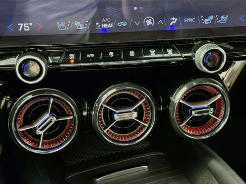 Used 2024 Chevrolet Blazer EV RS image 17