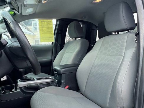 Used 2018 Toyota Tacoma SR5 image 11