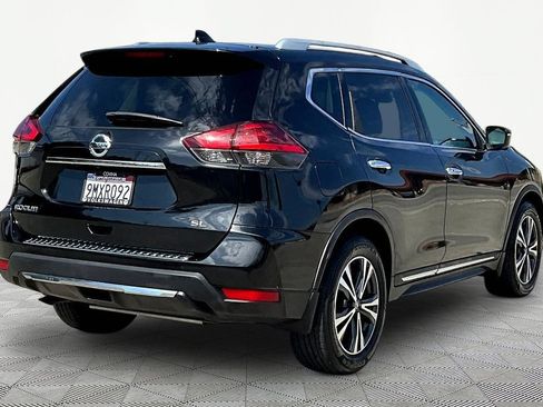 Used 2017 Nissan Rogue SL w/ SL Premium Package FWD image 6