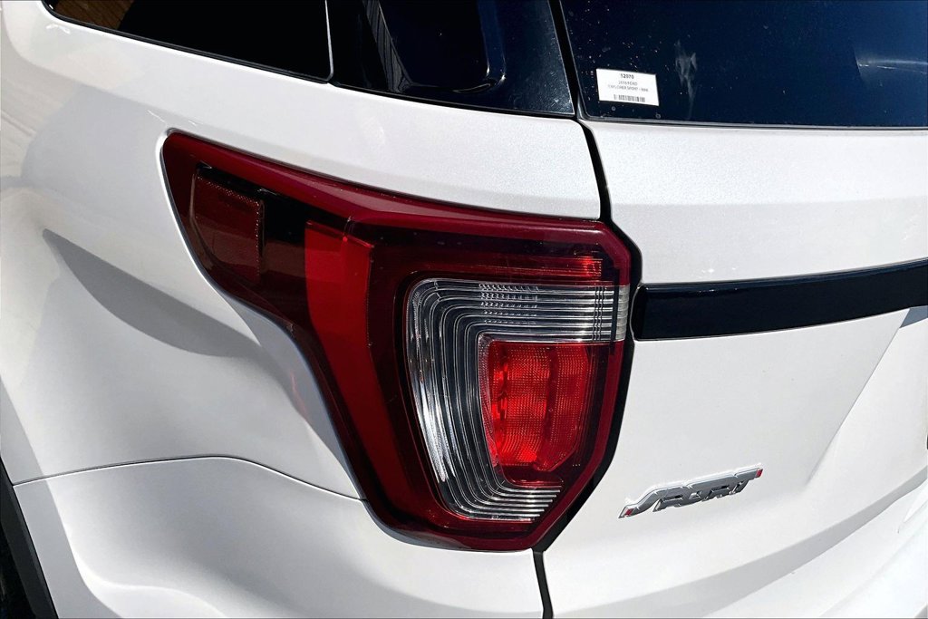 Used 2016 Ford Explorer Sport w/ Equipment Group 401A AWD/4WD image 28