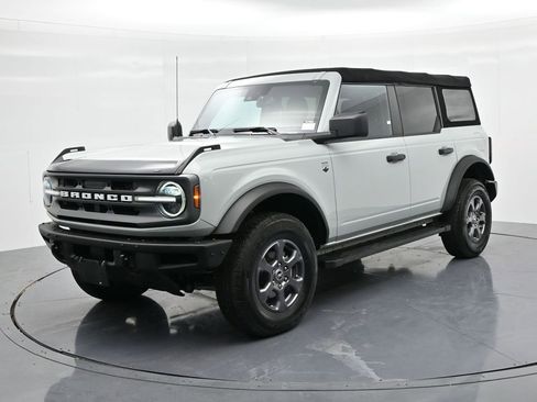 Used 2022 Ford Bronco Big Bend image 5