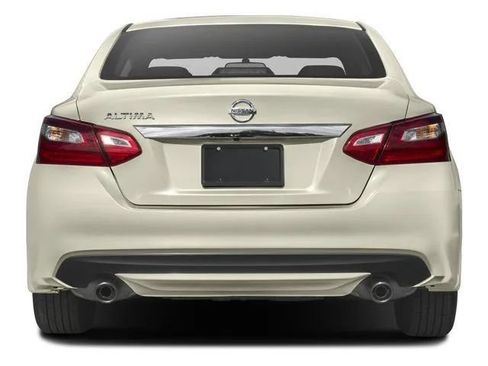 Used 2017 Nissan Altima 2.5 S w/ Power Driver Seat Package FWD image 8