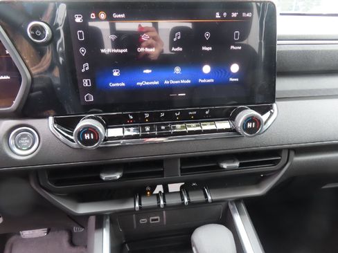 New 2025 Chevrolet Colorado Trail Boss w/ Midnight Edition image 26