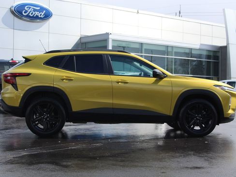 Used 2025 Chevrolet Trax ACTIV w/ Driver Confidence Package image 9