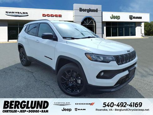 New 2026 Jeep Compass Latitude AWD/4WD image 1