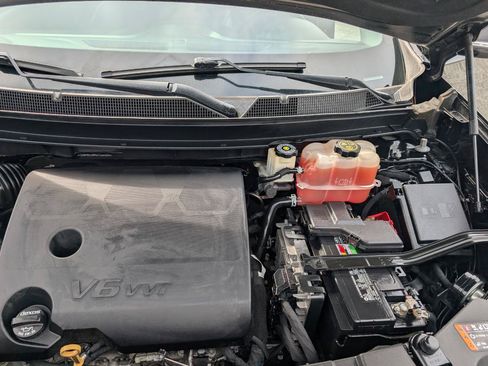 Used 2018 Chevrolet Traverse Premier w/ Redline Edition FWD image 28