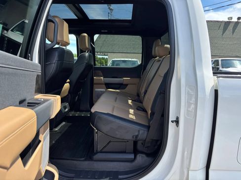 Used 2023 Ford F450 Lariat w/ Tow Technology Package AWD/4WD image 28