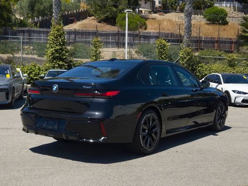 New 2026 BMW 740i w/ Premium Package RWD image 17