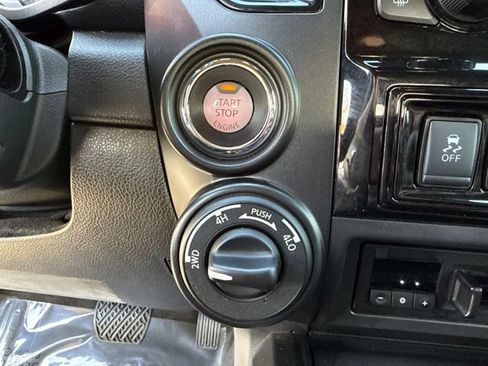 Used 2020 Nissan Titan PRO-4X w/ Pro-4x Convenience Package image 27