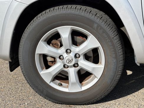 Used 2012 Toyota RAV4 Limited w/ Navigation Value Pkg AWD/4WD image 11