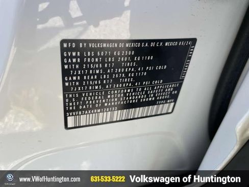 Used 2024 Volkswagen Tiguan S image 8