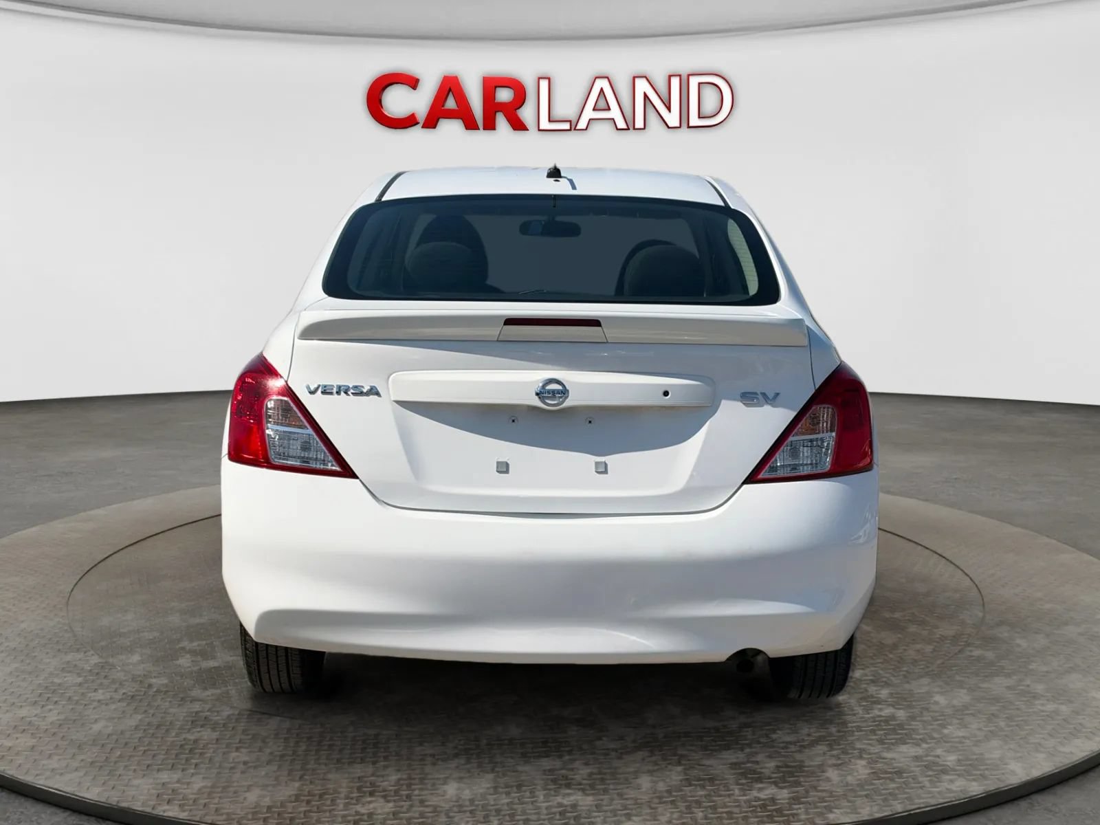Used 2014 Nissan Versa SV FWD image 5