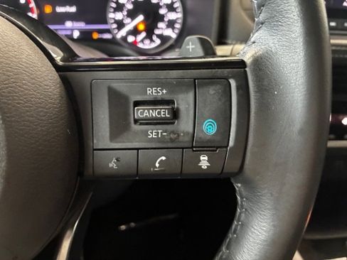 Used 2023 Nissan Rogue SV w/ SV Premium B Package FWD image 21