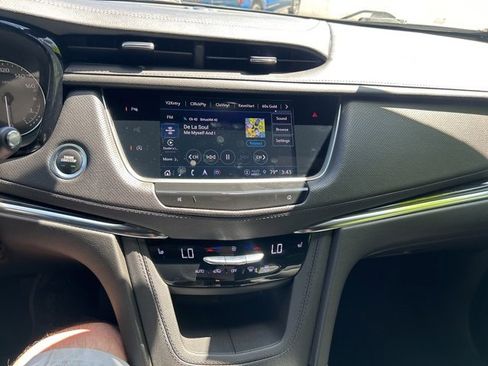 Used 2022 Cadillac XT5 Premium Luxury image 11