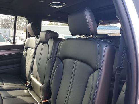 New 2026 Jeep Grand Wagoneer 4WD w/ Premium Group I image 15