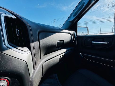 Used 2019 Chevrolet Silverado 1500 LT Trail Boss w/ Convenience Package image 14