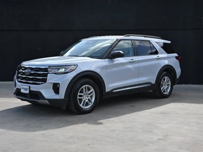 Used 2025 Ford Explorer Active w/ Active Comfort Package