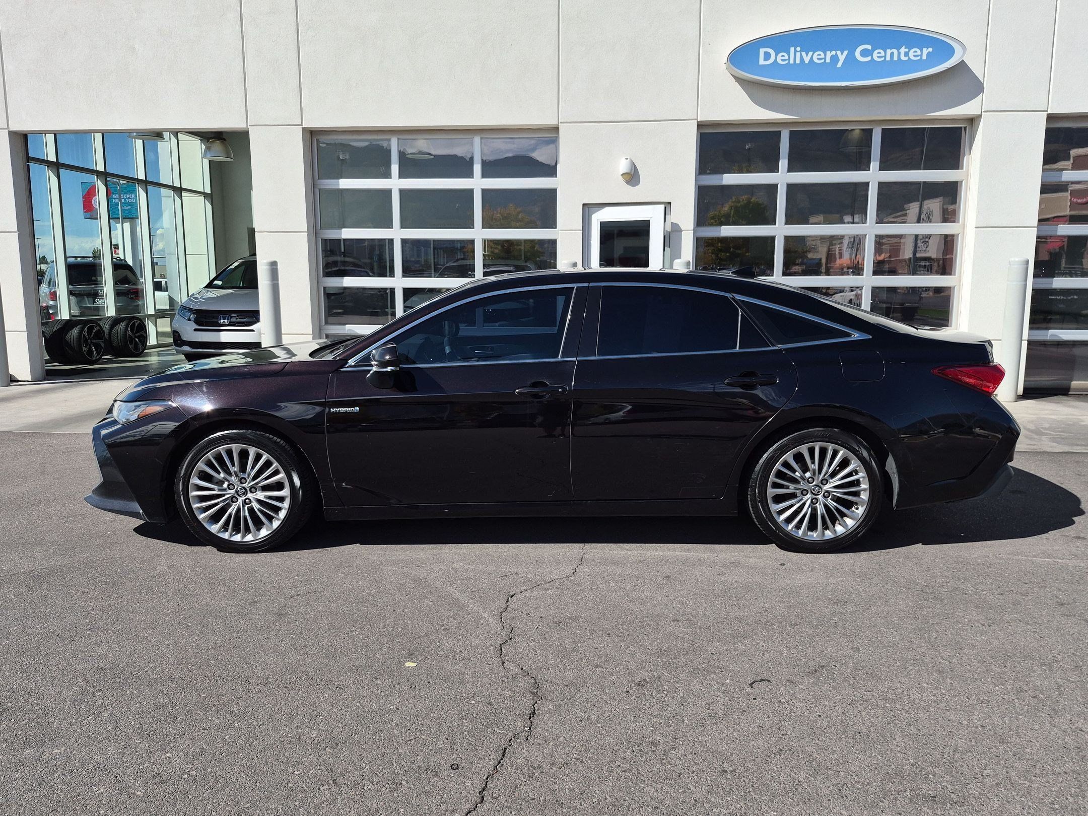 Used 2019 Toyota Avalon Limited w/ Advanced Safety Package FWD image 9
