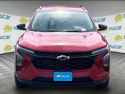 New 2026 Chevrolet Trax LT w/ Driver Confidence Package FWD image 3