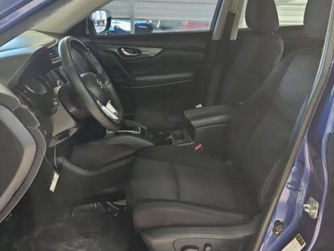 Used 2019 Nissan Rogue SV image 9