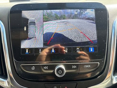 Used 2024 Chevrolet Equinox Premier AWD/4WD image 24