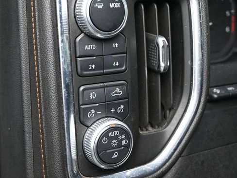 Used 2021 GMC Sierra 1500 AT4 w/ AT4 Premium Package AWD/4WD image 7