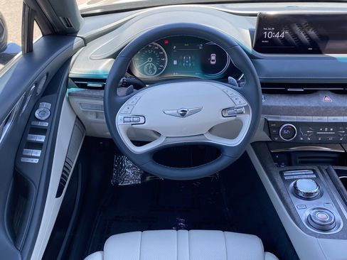 Used 2024 Genesis G80 image 12