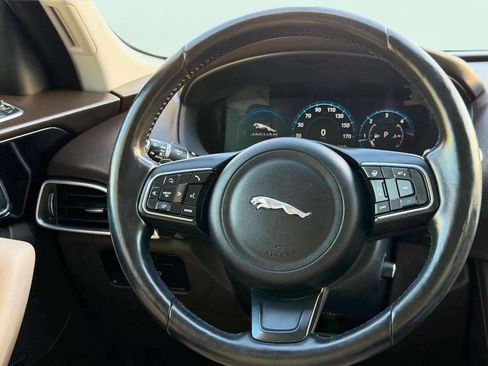 Used 2017 Jaguar F-PACE Prestige image 24