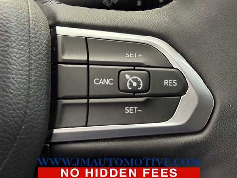Used 2023 Jeep Compass Latitude w/ Convenience Group AWD/4WD image 38