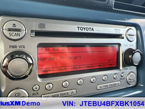 Used 2011 Toyota FJ Cruiser 4WD image 29